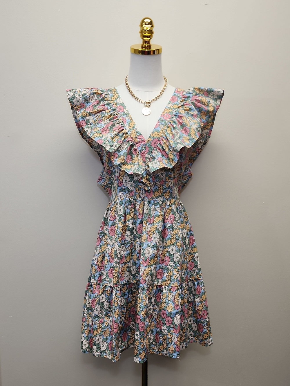 Entro Floral Ruffle Sleeve Smocked Mini Dress Size Medium